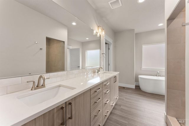 77 S Daybreak Ave Lot 28 Block 4, Nampa, ID 83687