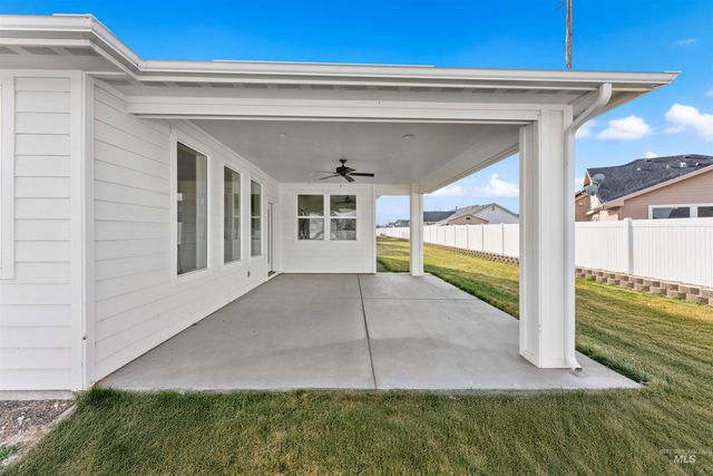 77 S Daybreak Ave Lot 28 Block 4, Nampa, ID 83687