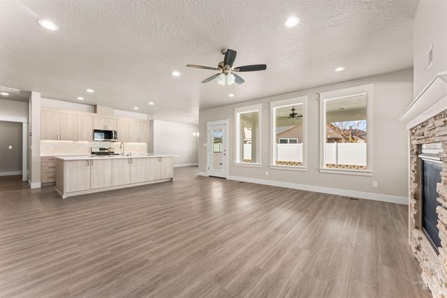 77 S Daybreak Ave Lot 28 Block 4, Nampa, ID 83687