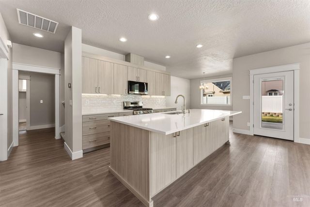 77 S Daybreak Ave Lot 28 Block 4, Nampa, ID 83687