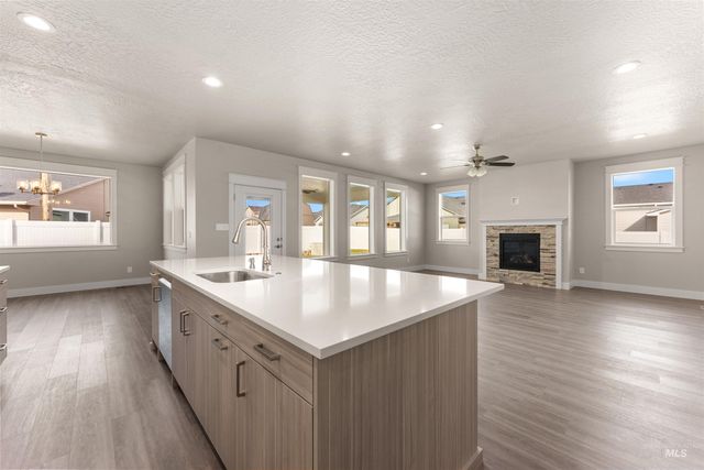 77 S Daybreak Ave Lot 28 Block 4, Nampa, ID 83687