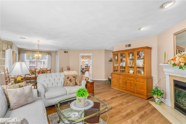 59 scenic Drive, West Warwick, RI 02893