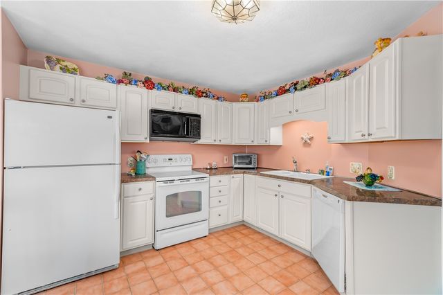 59 scenic Drive, West Warwick, RI 02893