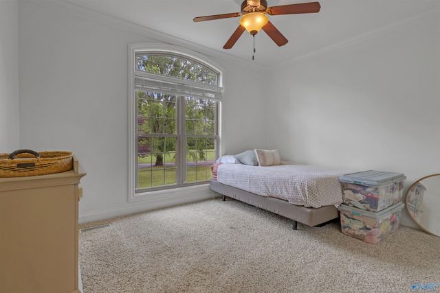 89 Lyle Circle, Somerville, AL 35670