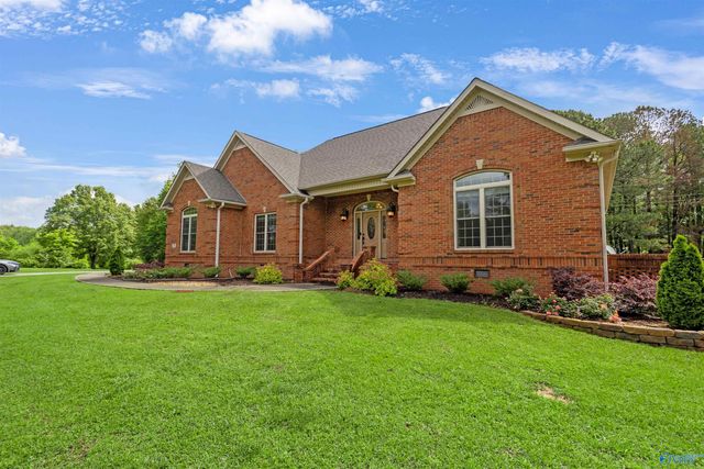 89 Lyle Circle, Somerville, AL 35670