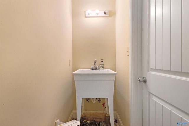 89 Lyle Circle, Somerville, AL 35670