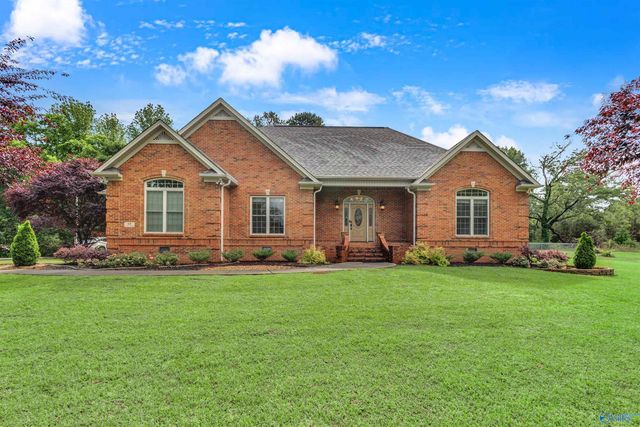 89 Lyle Circle, Somerville, AL 35670