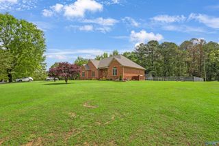 89 Lyle Circle, Somerville, AL 35670