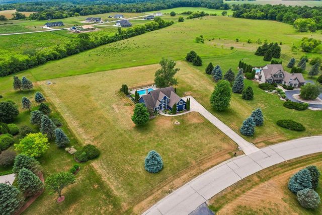 S96W34687 Jericho DRIVE, Eagle, WI 53119