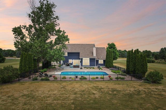 S96W34687 Jericho DRIVE, Eagle, WI 53119