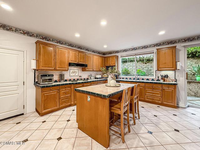 290 Culview Court, Simi Valley, CA 93065