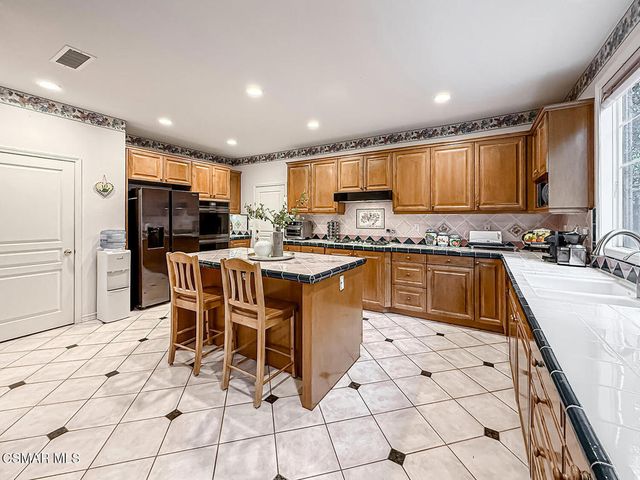 290 Culview Court, Simi Valley, CA 93065