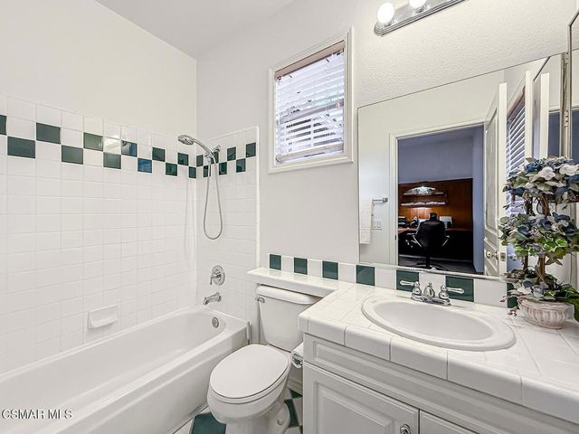 290 Culview Court, Simi Valley, CA 93065