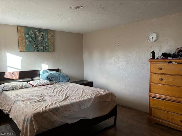 8106 Penny DR, North Fort Myers, FL 33917