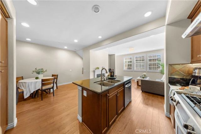 80 Full Moon, Irvine, CA 92618