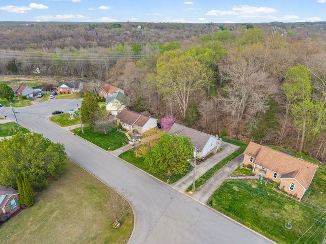 927 Drum Lane, Clarksville, TN 37043