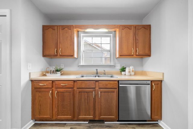 927 Drum Lane, Clarksville, TN 37043