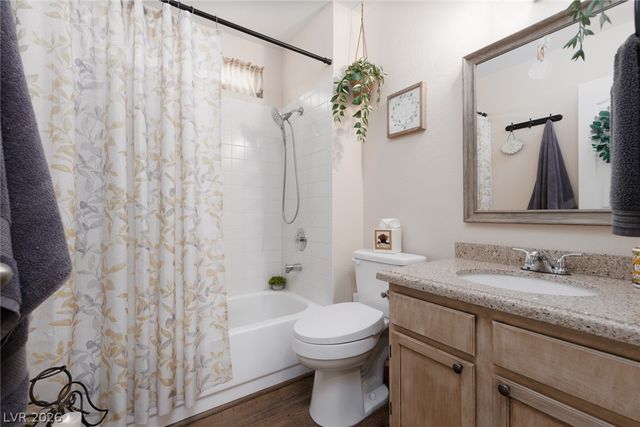 8301 Hydra Lane, Las Vegas, NV 89128