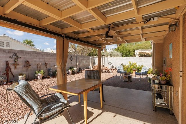 8301 Hydra Lane, Las Vegas, NV 89128