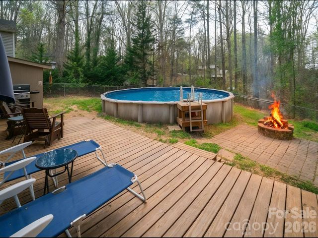 3153 Village Drive, Morganton, NC 28655