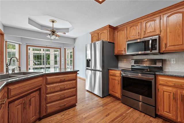 1608 NE Craigievar Court, Blue Springs, MO 64014