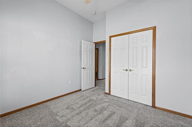 1608 NE Craigievar Court, Blue Springs, MO 64014