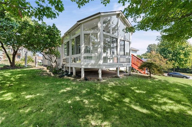 1608 NE Craigievar Court, Blue Springs, MO 64014