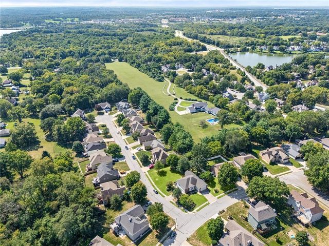 1608 NE Craigievar Court, Blue Springs, MO 64014