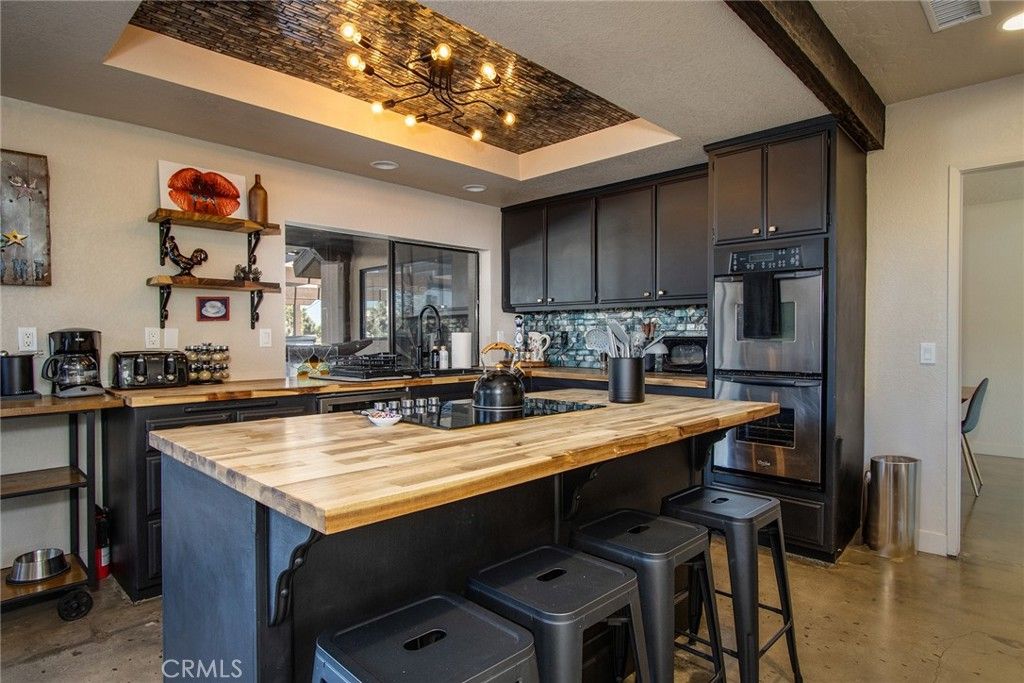 Image 11 of property listing at 58648 San Marino, Yucca Valley, CA 92284