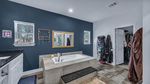 212 Amanda Drive, Weatherford, TX 76088