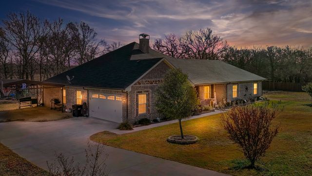 212 Amanda Drive, Weatherford, TX 76088