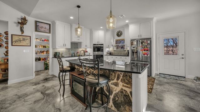 212 Amanda Drive, Weatherford, TX 76088