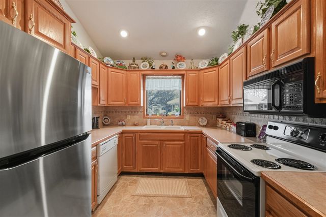 3590 Brook Point Drive, Hamilton, MI 49419