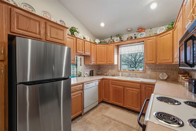 3590 Brook Point Drive, Hamilton, MI 49419