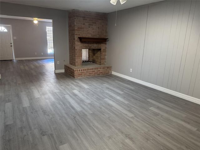 9537 Braeburn Glen Boulevard, Houston, TX 77074