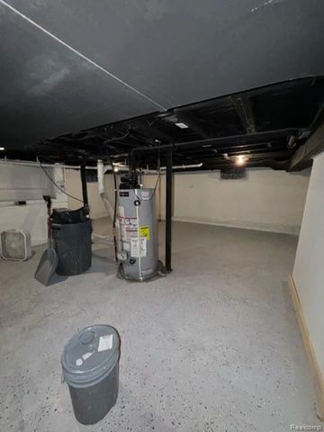 2409 N Vernon Avenue, Flint, MI 48506