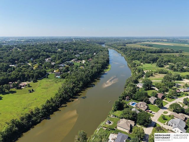 621 Riverside Drive, Waterloo, NE 68069