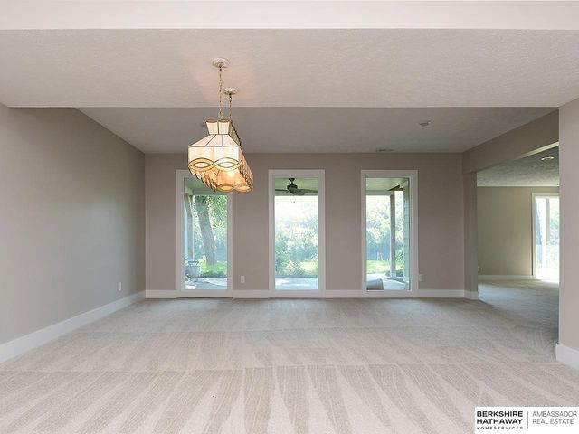 621 Riverside Drive, Waterloo, NE 68069