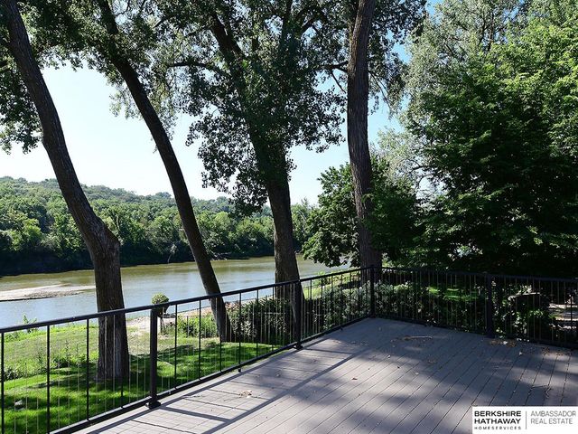 621 Riverside Drive, Waterloo, NE 68069