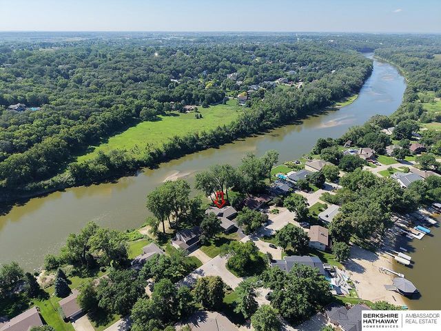 621 Riverside Drive, Waterloo, NE 68069