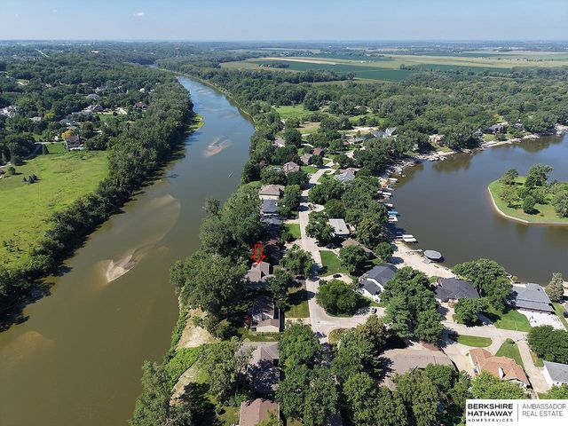 621 Riverside Drive, Waterloo, NE 68069