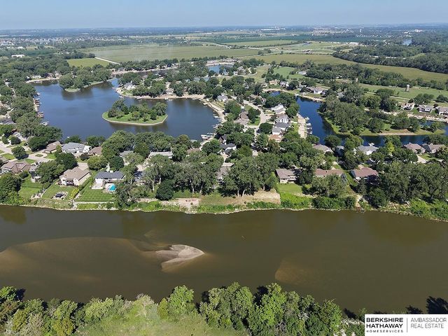 621 Riverside Drive, Waterloo, NE 68069