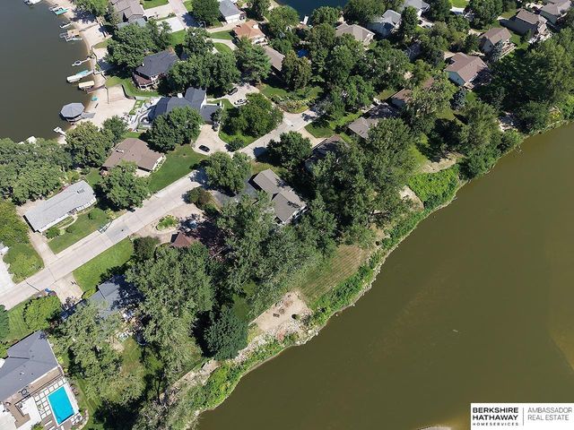 621 Riverside Drive, Waterloo, NE 68069