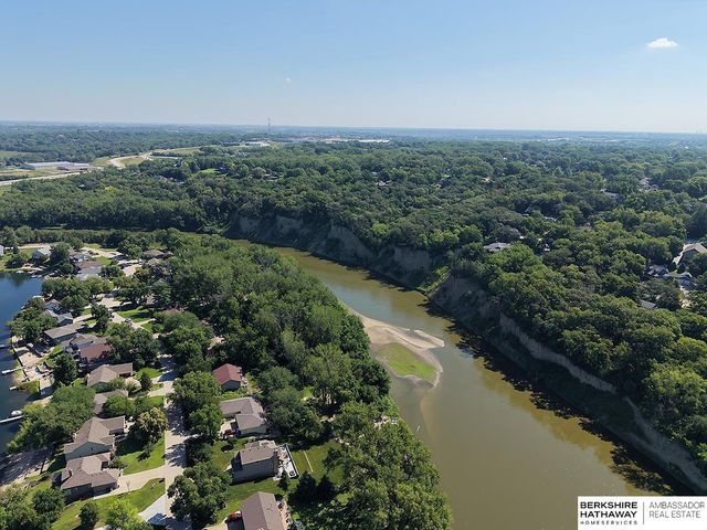 621 Riverside Drive, Waterloo, NE 68069