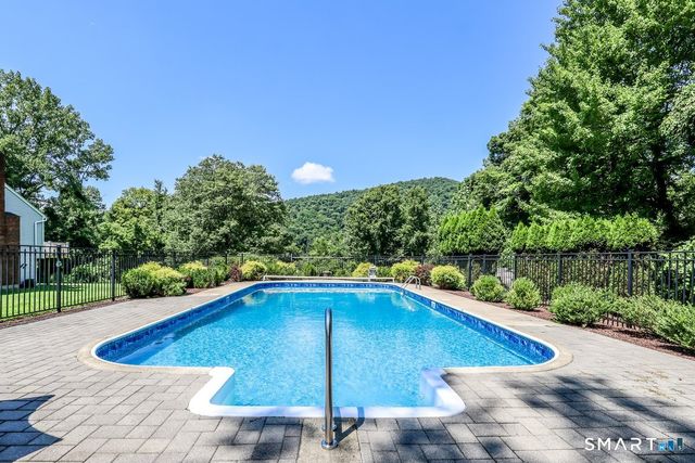 12 Mountain View Avenue, New Milford, CT 06776