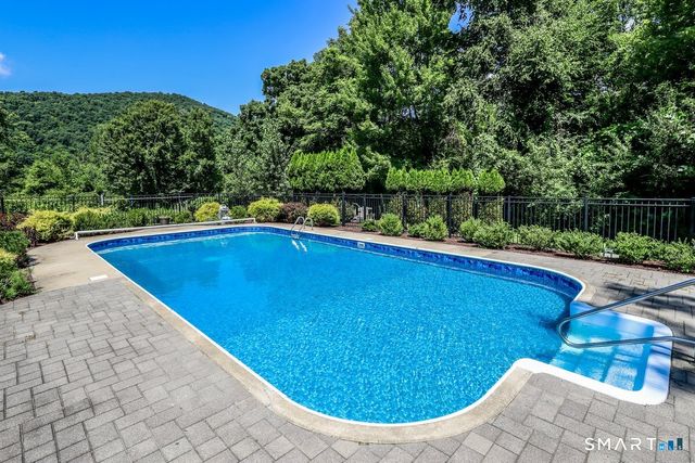 12 Mountain View Avenue, New Milford, CT 06776