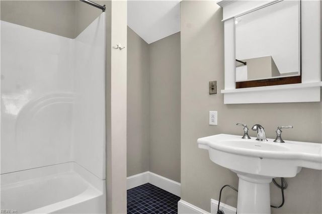 252 Constitution AVE, Portsmouth, VA 23704