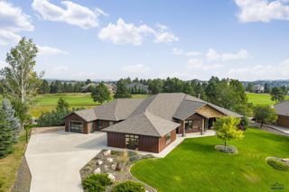 7020 PRESTWICK RD, Rapid City, SD 57702