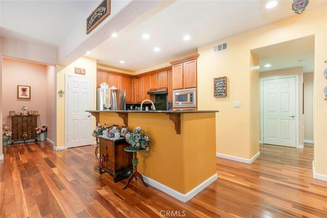 16652 Nicklaus Drive 94, Rancho Cascades, CA 91342