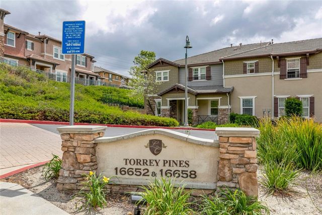 16652 Nicklaus Drive 94, Rancho Cascades, CA 91342